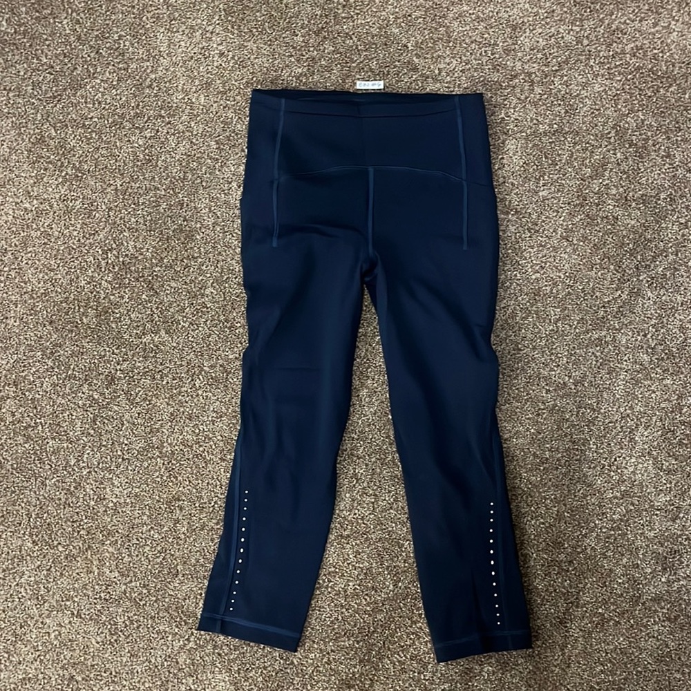 Lululemon size 6 capris. Great condition